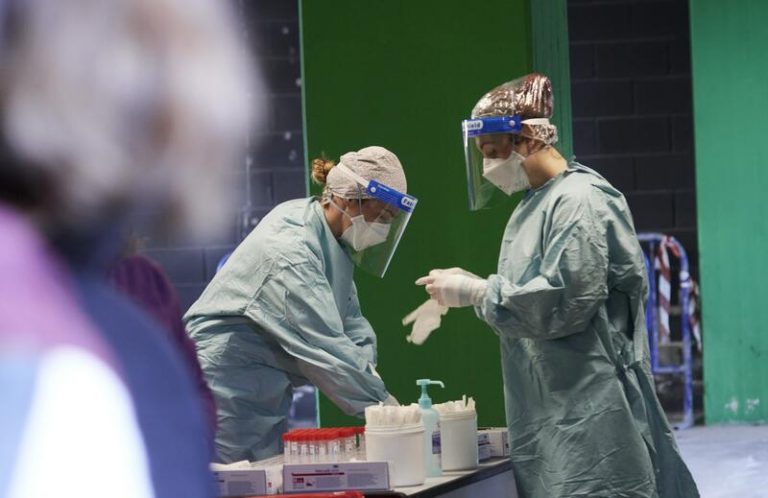 Cantabria suma 13 fallecidos Covid y supera los 800 desde el inicio de la pandemia