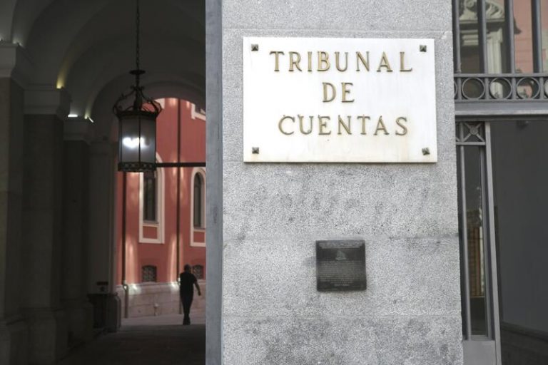 Moncloa defiende decisión de la Abogacía de no perseguir en el T. de Cuentas a excargos del Govern por acción exterior