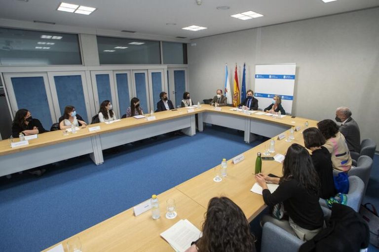 Ayuntamientos gallegos ponen a disposición de Xunta y Gobierno cerca de 900 viviendas para acoger a refugiados