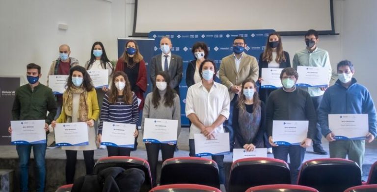 Grupo Iberostar y la UIB entregan 12 becas a jóvenes investigadores para el cuidado de los océanos