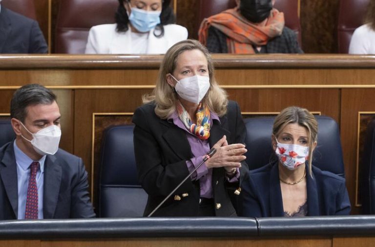 Calviño cifra el impacto fiscal de las medidas energéticas entre 10.000 y 12.000 millones al año