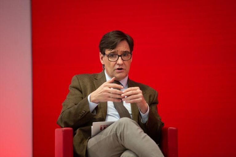 Audiencia de Madrid desoye a la Fiscalía y envía al TSJ catalán la causa contra Illa por mascarillas no homologadas