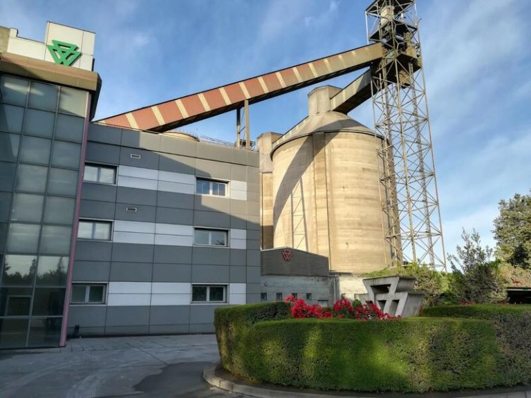 Cementos Portland para la actividad en sus fábricas por el precio de la energía