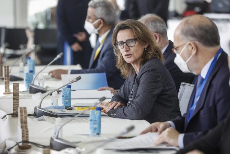 Ribera prefiere esperar a que la UE limite el precio de la luz