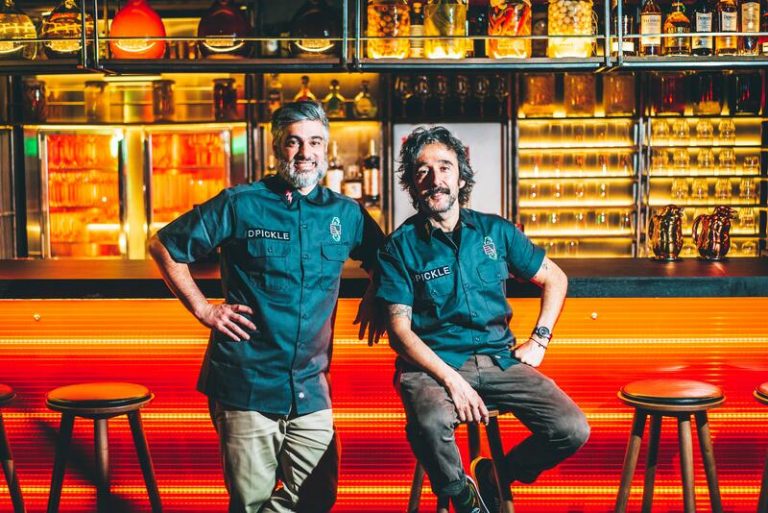 El barman Diego Cabrera y el chef Diego Guerrero se unen en la apertura de Dpickle Room en Madrid