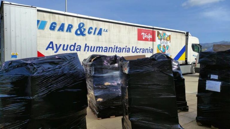 Tarifa manda a la frontera con Polonia 24 toneladas de material para ayudar a los refugiados