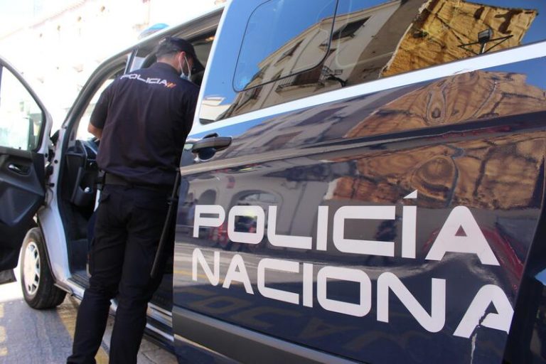 Detenida una mujer tras ocasionar daños por más de 700 euros al coche de su exencargada en Valencia