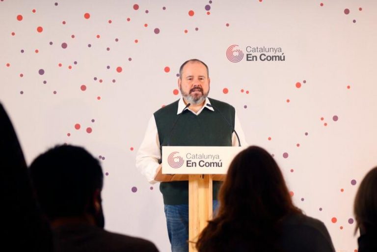 Los comunes proponen un cheque de 300 euros para que personas vulnerables paguen la luz