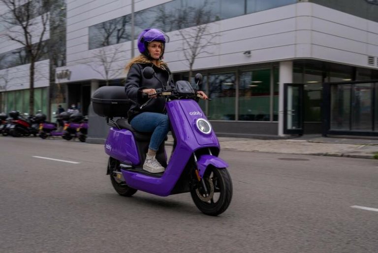 Cabify amplia a empresas su servicio de motos de alquiler por minutos
