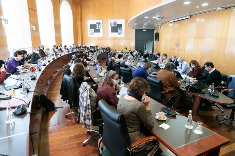 La Universidad de Valencia interrumpe las actividades de cooperación académica con Rusia