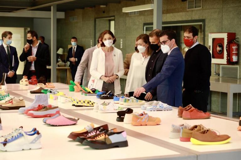 Camper suspende temporalmente sus operaciones en Rusia