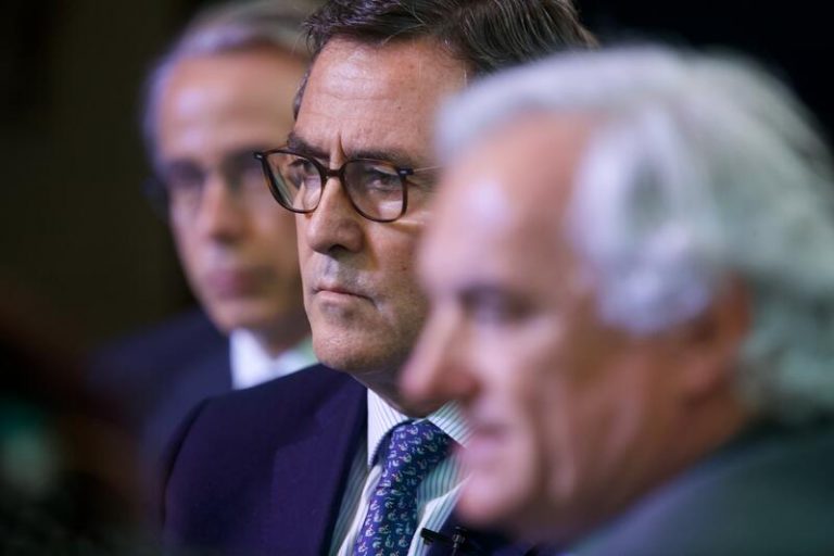 Garamendi asegura que le gustaría llegar a un acuerdo sobre el pacto de rentas con los sindicatos