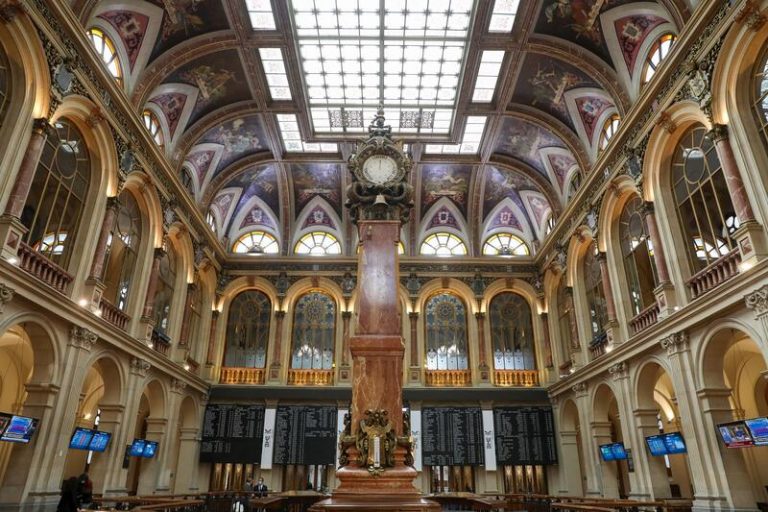 El Ibex 35 abre la sesión al alza buscando los 8.400 puntos