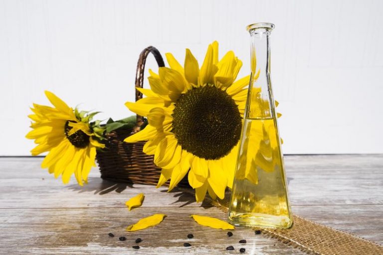 La mitad de los diez productos más buscados en Amazon España son aceite de girasol