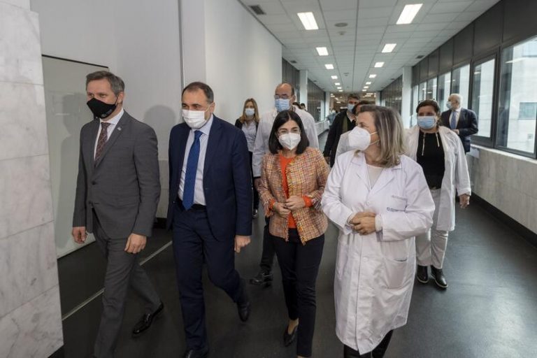 Galicia recibe 61,2 millones de Sanidad para la adquisición de 76 equipos de alta tecnología para centros sanitarios