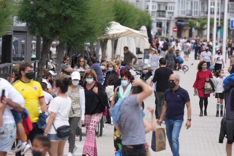 Cantabria no ha bajado de los 200 positivos Covid diarios esta semana