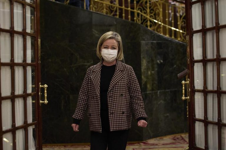 El Congreso pide al Gobierno, con el apoyo de Podemos y la abstención del PSOE, cambios en la gestión del IMV