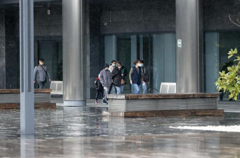 La sanidad militar vacunará de Covid-19 a refugiados en los centros de acogida de Pozuelo y Alicante