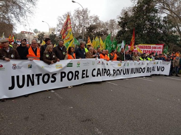 Más de 3.000 aragoneses participan en la movilización de Madrid en defensa del medio rural