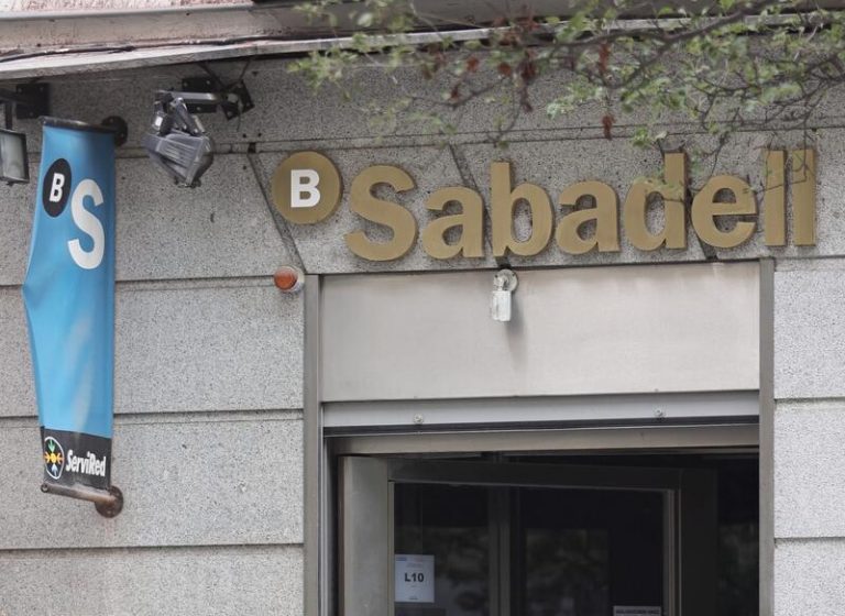 Banco Sabadell avisa del riesgo de la guerra sobre la actividad económica y el crédito