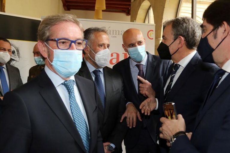 Zapatero cree que la postura de Sánchez sobre el Sáhara es la suya de 2008