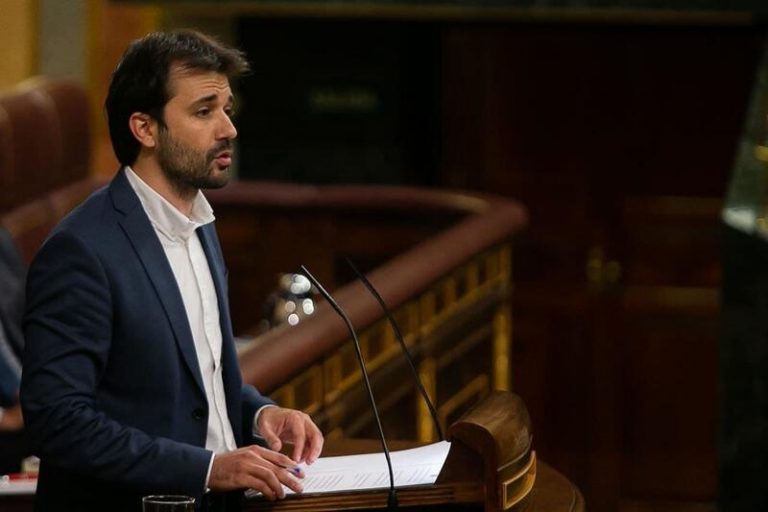 Podemos asegura que tratará de convencer al PSOE para que asuma su escudo social