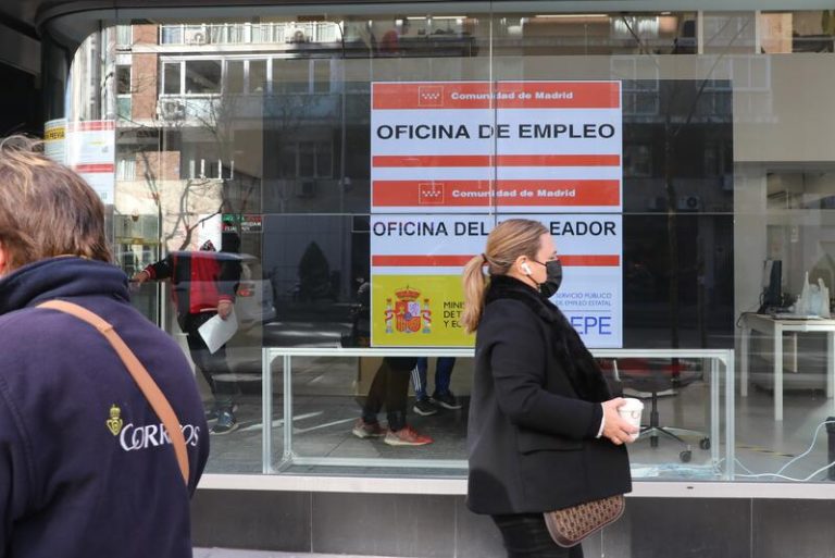 Un tercio de los ocupados en España trabaja en empresas de entre uno y nueve empleados