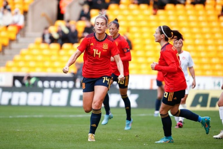 La selección española femenina de fútbol asciende al séptimo puesto del ranking FIFA