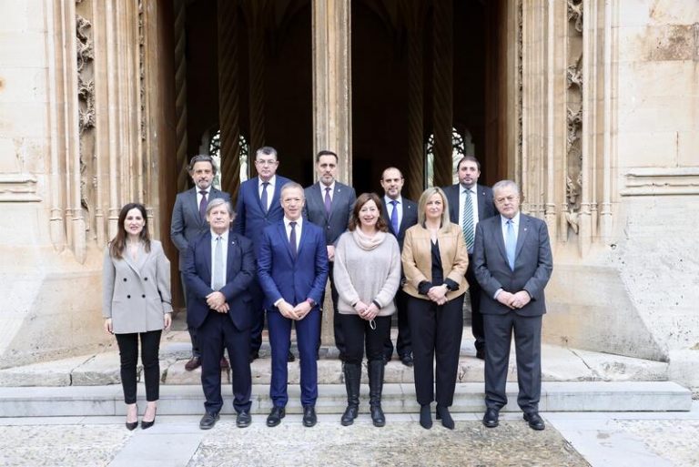 Armengol recibe en audiencia a los presidente de los parlamentos autonómicos