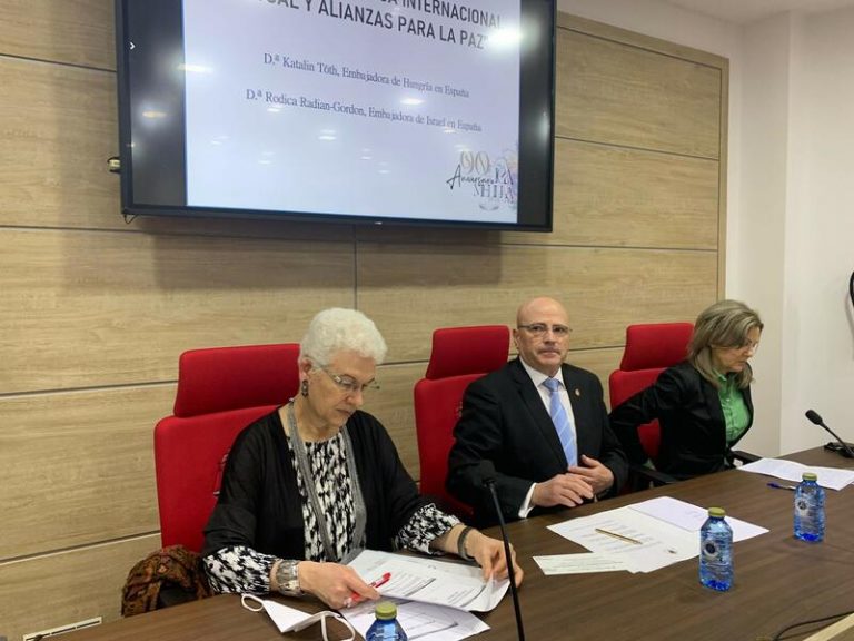 La Abogacía recogerá pruebas contra Rusia para entregarlas a la Corte Penal Internacional