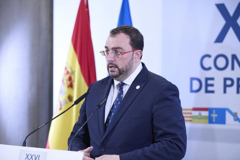 Barbón defiende sus medidas Covid frente a las de Ayuso