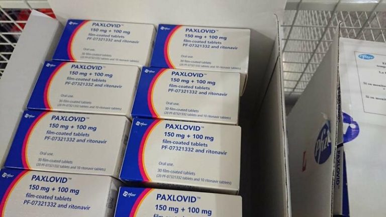 Los farmacéuticos proponen que 'Paxlovid' se dispense en farmacias para agilizar su administración