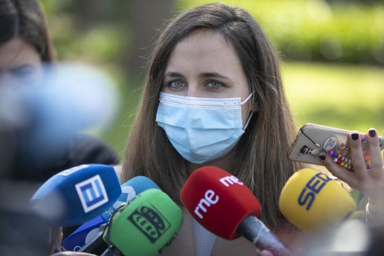 Podemos se ve reforzado al dejar su impronta en el plan anticrisis