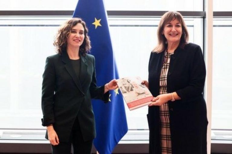 Ayuso insta a Europa a afrontar el reto de la natalidad, presenta su plan y la gratuidad de escuelas infantiles