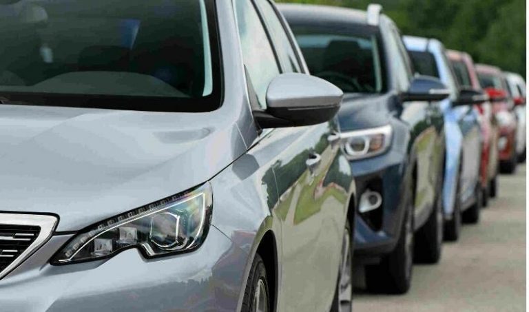 El Gobierno aprueba la renovación del parque automovilístico público por 619,6 millones