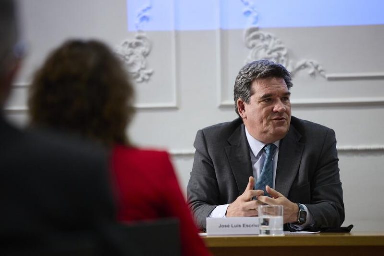 El IMV llega a 428.000 hogares este mes siendo los niños el 43% de los beneficiarios