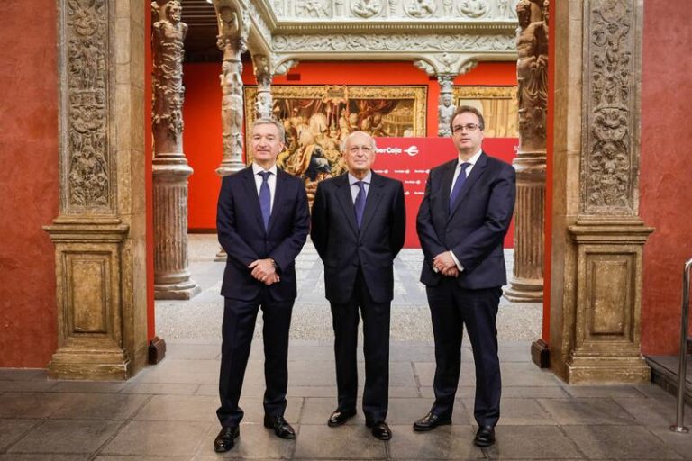 Francisco Serrano releva a José Luis Aguirre en la presidencia de Ibercaja