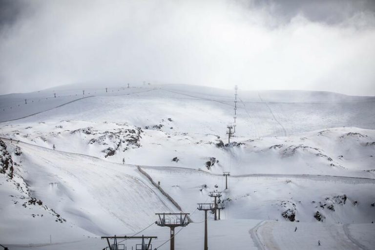 La borrasca 'Ciril' provocará hasta el lunes frío inusual para esta época y nevadas desde 200 metros
