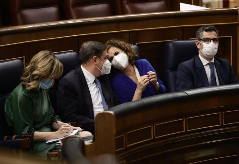 Alegría dice que es el TSJC el que se tiene que pronunciar sobre los planes de Cataluña sobre el castellano en el aula