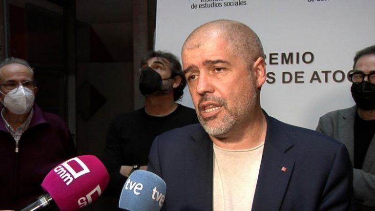 Sordo avisa de que no habrá pacto de rentas si no se topan precios de gas