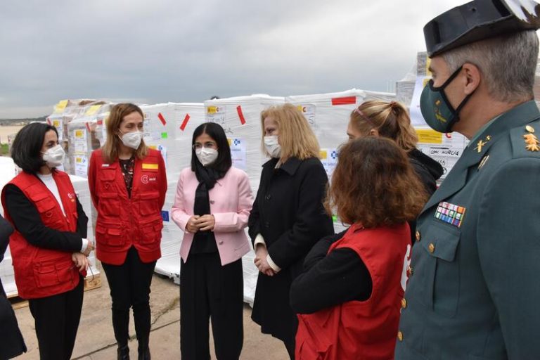 España envía 8 toneladas de material sanitario y medicamentos para ayudar a Ucrania