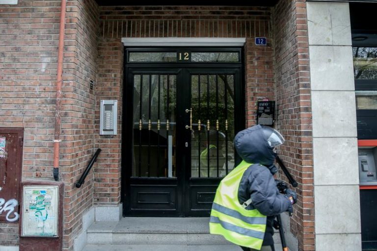 Hallan muerta a una mujer en la bañera de su casa en Las Rozas y la Guardia Civil detiene a un menor