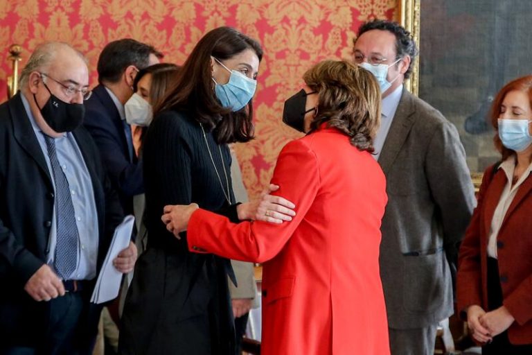 El PP reta a Llop a confesar el miércoles en el Congreso qué le debe Sánchez a Delgado para querer blindar su ascenso