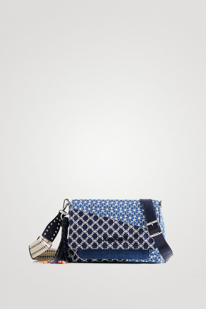 Desigual tiene el bolso definitivo para esta primavera a buen precio
