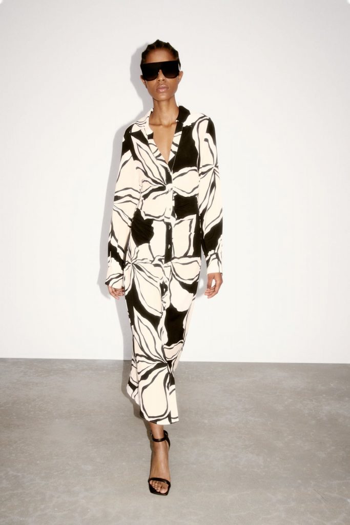 El espectacular vestido de Zara que cuesta menos de 30 euros