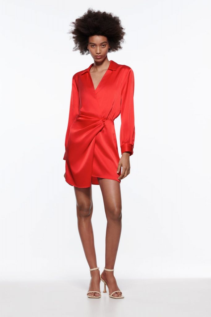 El espectacular vestido de Zara que cuesta menos de 30 euros