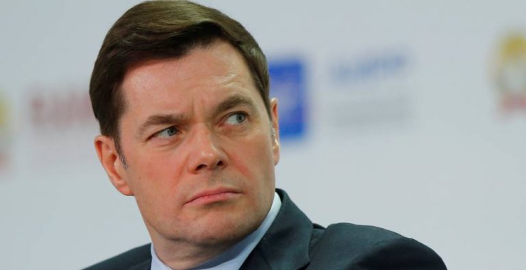 Alemania investiga el cambio de titularidad del mayor accionista ruso de TUI