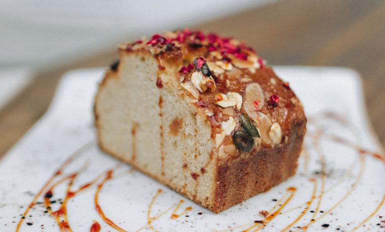 Bizcocho de almendra: cómo conseguir que te salga esponjoso