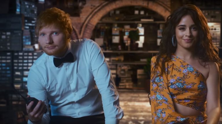 Camila Cabello en 'Bam Bam' con Ed Sheeran