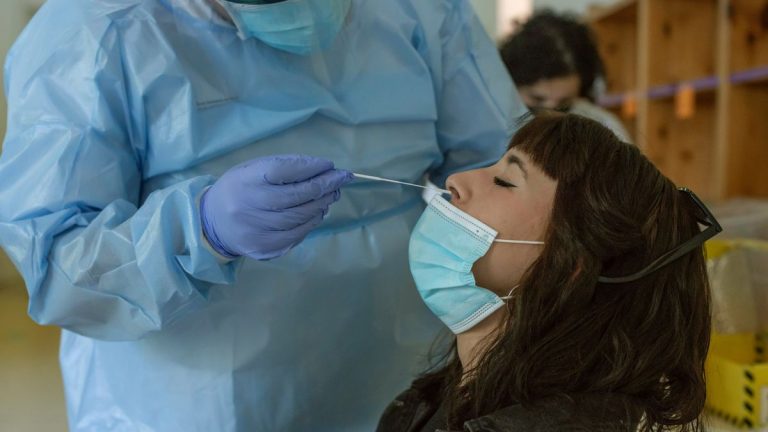 Canarias registra 5.827 nuevos casos en los últimos 3 días y notifica 7 fallecimientos